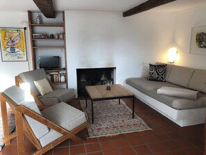 TV, fireplace - Casa Pintga, (Flims Dorf), 1819 by Interhome (Flims)