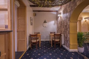 Dining - Lonsdale House (Bowness-on-Windermere)