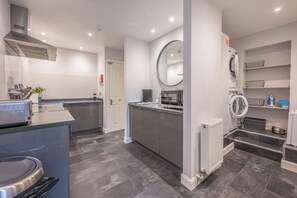 Lonsdale House | Private kitchen - Lonsdale House (Bowness-on-Windermere)