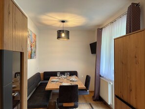 Dining - Vrbo Property (Schladming)