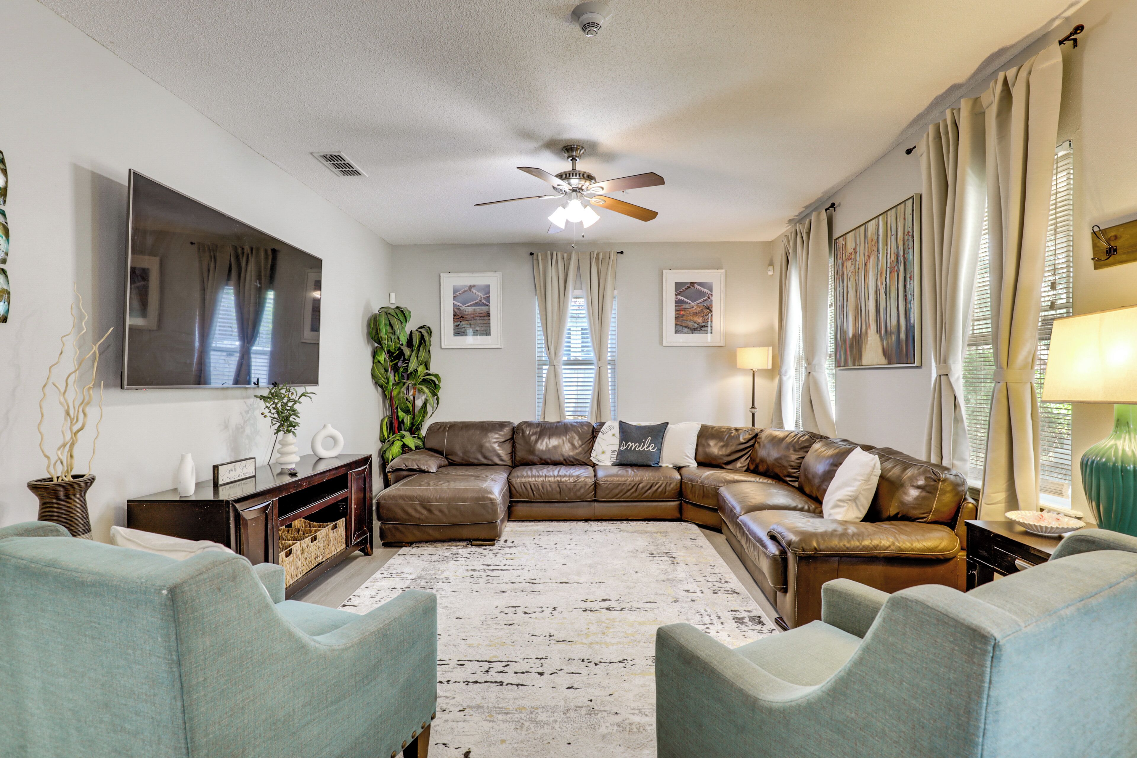 House (3 Bedrooms) | Front of property