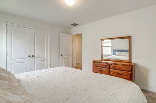 Family Suburban Retreat! 20 Mi to Dtwn Houston