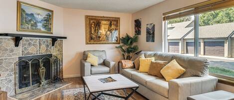 Apartment (3 Bedrooms) | Front of property
