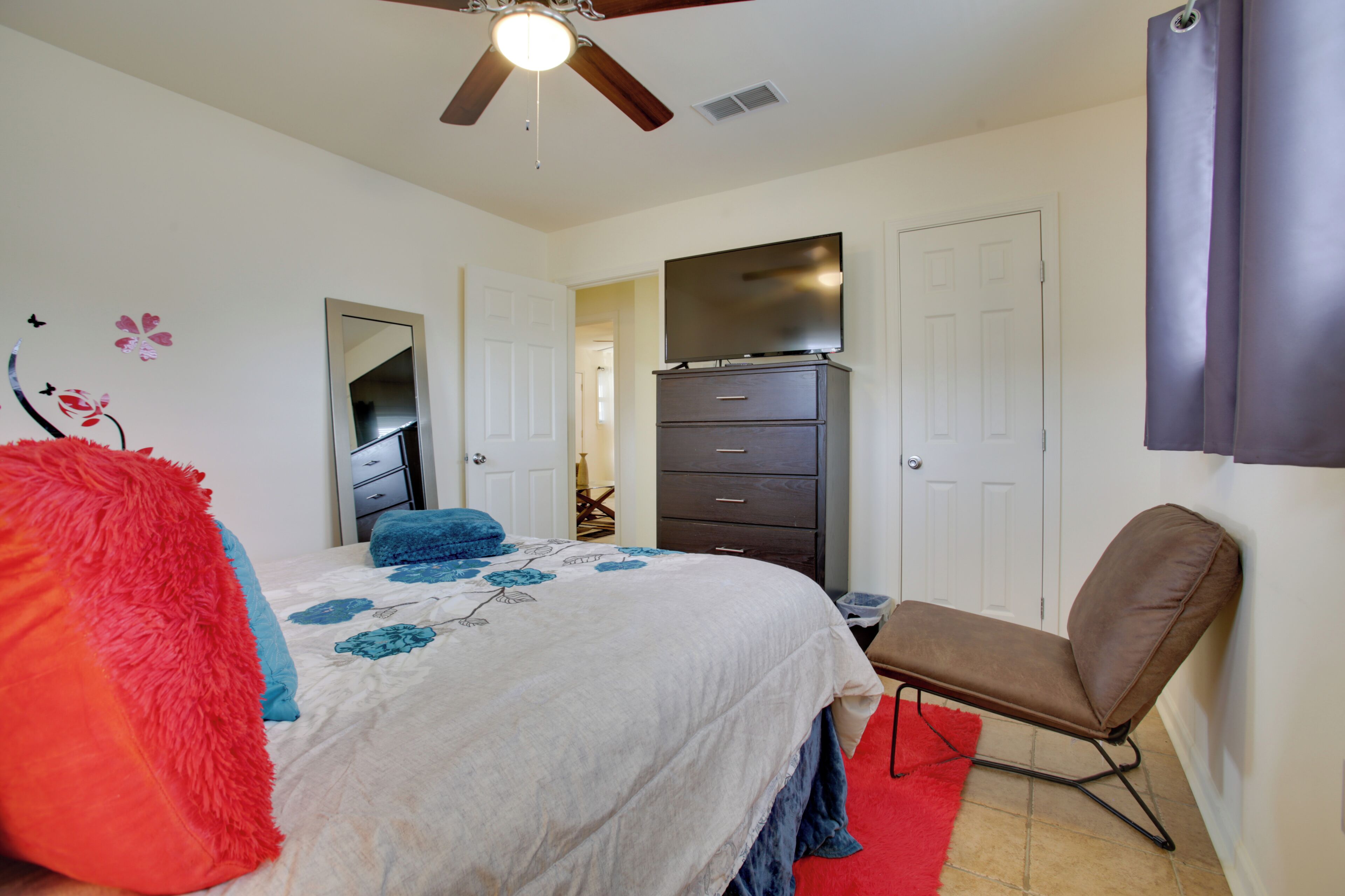 House (2 Bedrooms) | Interior