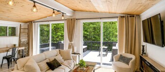 High-design Monroe Cabin on 2 Private Acres!