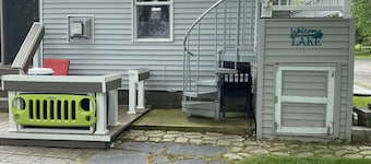 Escape to a quaint and peaceful slice of Heaven on Earth!
In Youngstown, NY