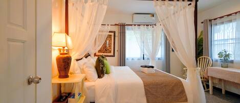 4 bedrooms, iron/ironing board, free WiFi, bed sheets