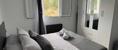 3 Schlafzimmer, kostenloses WLAN, Bettwäsche