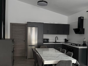 Coffee/tea maker, fridge, microwave, oven - Luxury villa with privacy in the heart of Cazorla (Pozo Alcón)