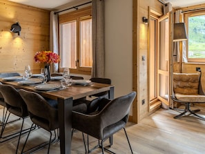 Dining - Luxury apartment, prime location - 8 guests (Belle Plagne)