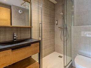 Bathroom - Luxury apartment, prime location - 8 guests (Belle Plagne)