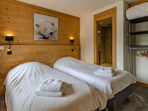 3 bedrooms, free WiFi - Luxury apartment, prime location - 8 guests (Belle Plagne)