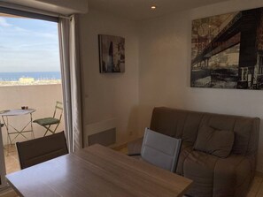 Dining - Studio with panoramic view - 4 guests (Canet-en-Roussillon)