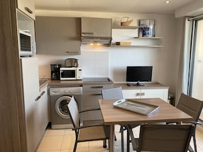 Microwave - Studio with panoramic view - 4 guests (Canet-en-Roussillon)