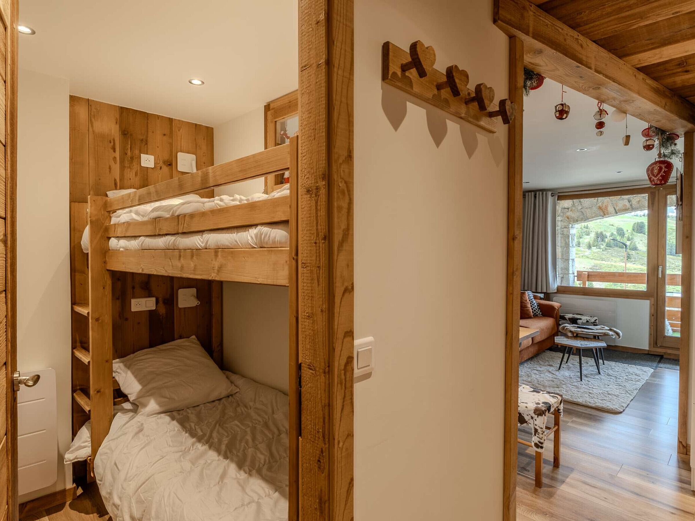2 bedrooms