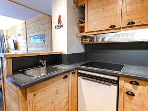 Coffee/tea maker, fridge, microwave, oven - Duplex apartment, mountain view - 10 guests (La Plagne Tarentaise)
