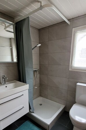 Towels - Chalet Alvier, (Flumserberg Tannenheim), by Interhome (Flumserberg Tannenheim)