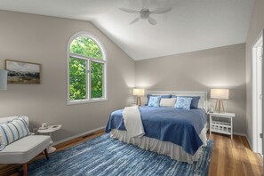 3 Schlafzimmer, Schreibtisch, Bügeleisen/Bügelbrett, WLAN