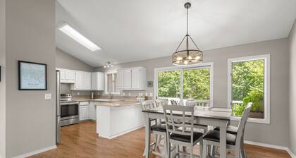 The "Brink's Haven" 3-bedroom home in Bella Vista for a comfy retreat