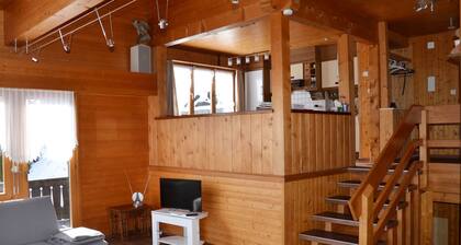 Chalet am Tobelbach, (Flumserberg Tannenheim), by Interhome