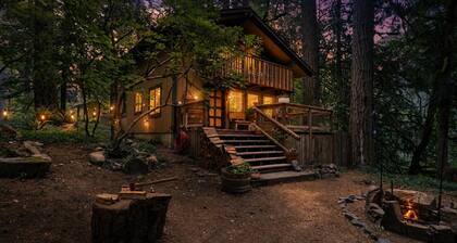 Woodland Home Near The Gorge - Private Deck 1 Bedroom Home