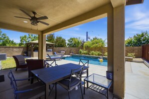 House, 4 Bedrooms | Outdoor dining - Heritage Lake Luxury Home 4 Bedroom Home (Menifee)