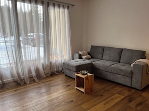 TV - Nadig, (Flumserberg Tannenheim), by Interhome (Flumserberg Tannenheim)