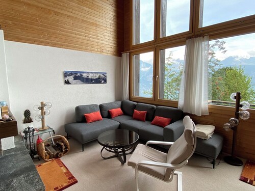 Chalet Gina, (Flumserberg Tannenheim), by Interhome