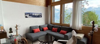 Chalet Gina, (Flumserberg Tannenheim), by Interhome