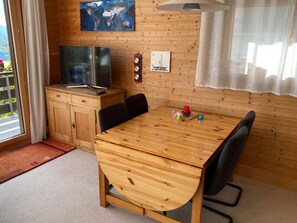 Dining - Chalet Gina, (Flumserberg Tannenheim), by Interhome (Flumserberg Tannenheim)