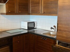 Kitchen / Dining Room - Haus Panorama B (Whg. Rupf), (Flumserberg Tannenheim), by Interhome (Flumserberg Tannenheim)