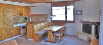 Haus zur Föhre (Whg. Selzam), (Flumserberg Tannenboden), by Interhome