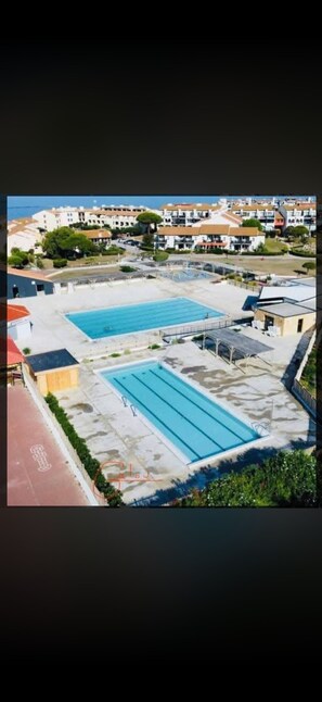 Pool - Vrbo Property (Le Barcarès)