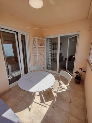 Outdoor dining - 98A4 · Apartment Marea (Ližnjan)