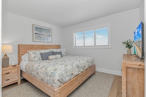 In-room safe, iron/ironing board, free WiFi, bed sheets - Newly Updated Coastal 3BR• Oceanfront• North Myrtle Beach• Near Barefoot Landing (North Myrtle Beach)