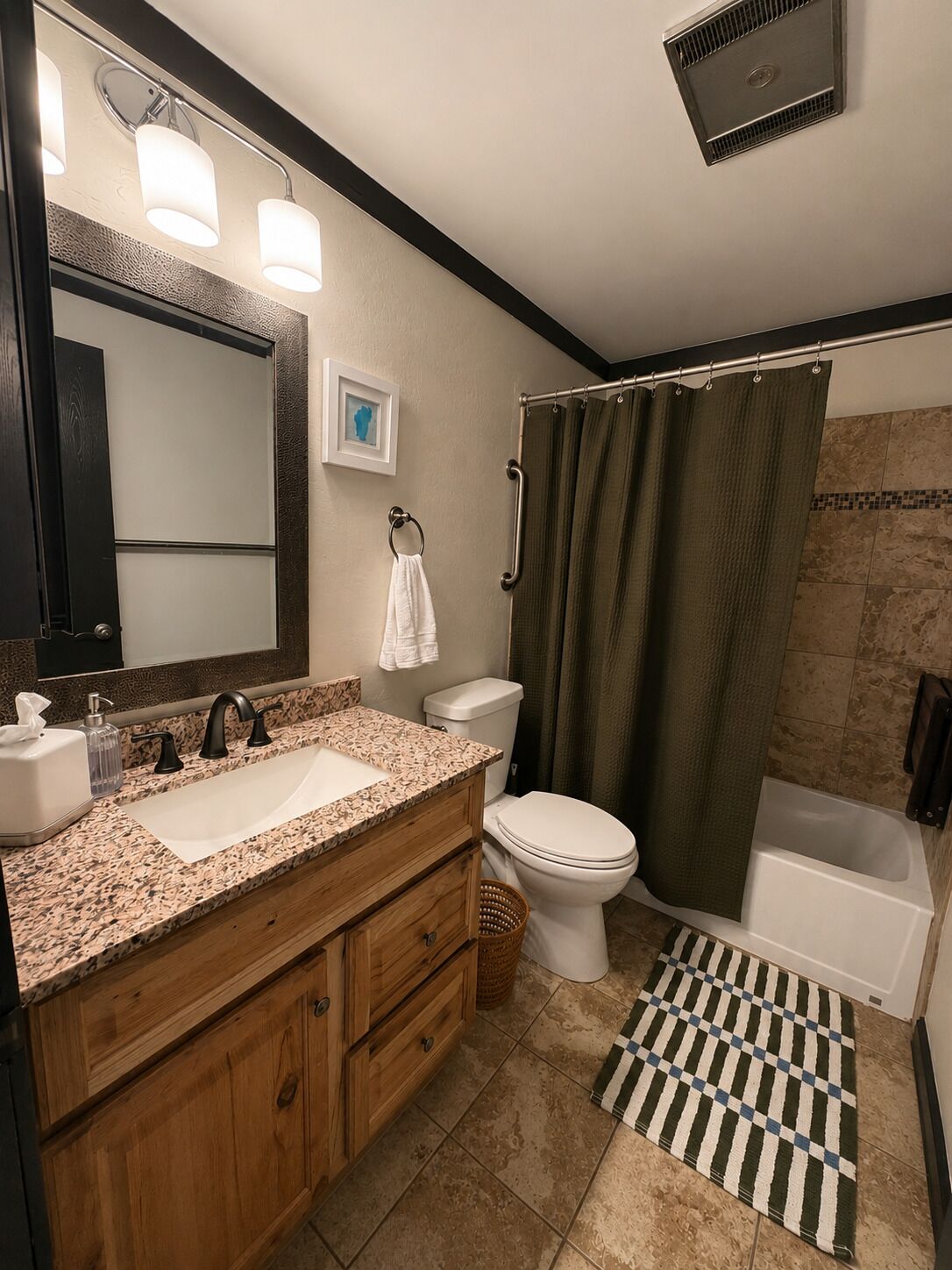 Hårtørrer, bidet, håndklæder, Sæbe