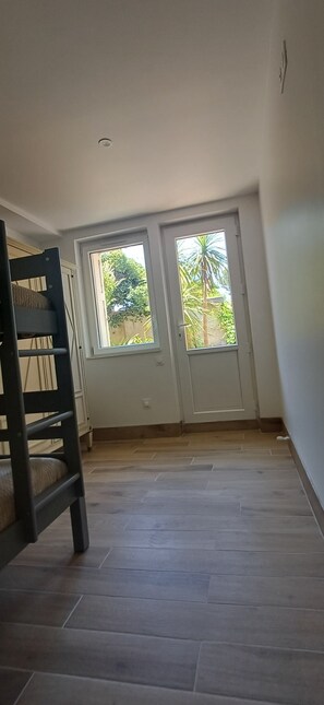 Interior - Apartment in the Boulouris neighborhood, 5 minutes from the ocean and the harbor (Saint-Raphaël)