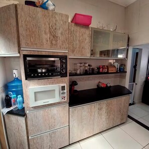 Private kitchen - Cozy house - Near Prudenshopping (Presidente Prudente)