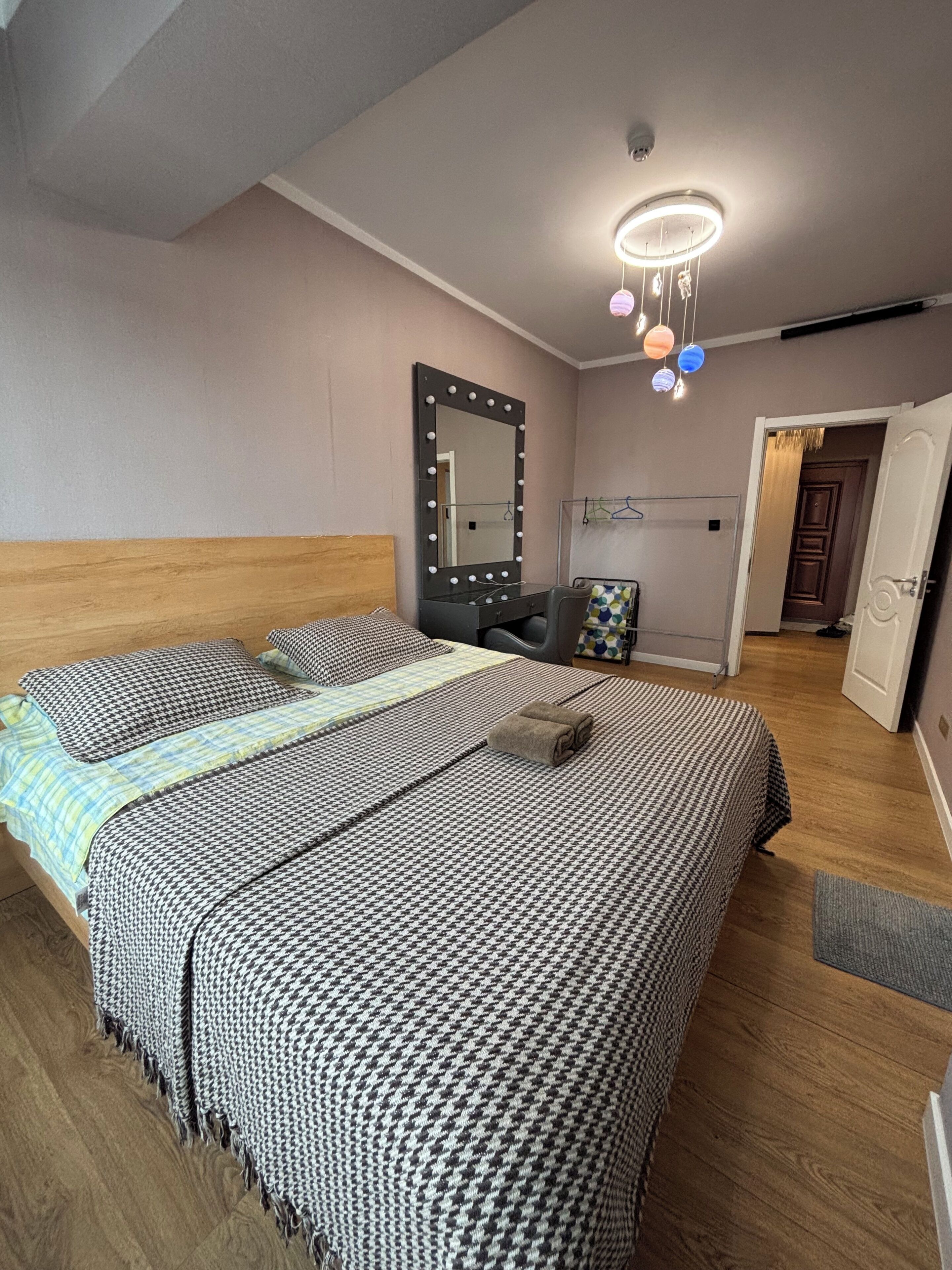 2 slaapkamers, een strijkplank/strijkijzer, wifi, beddengoed