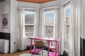 Dining - Beautiful 3-bedroom house with AC in charming Bridgewater (Bridgewater)