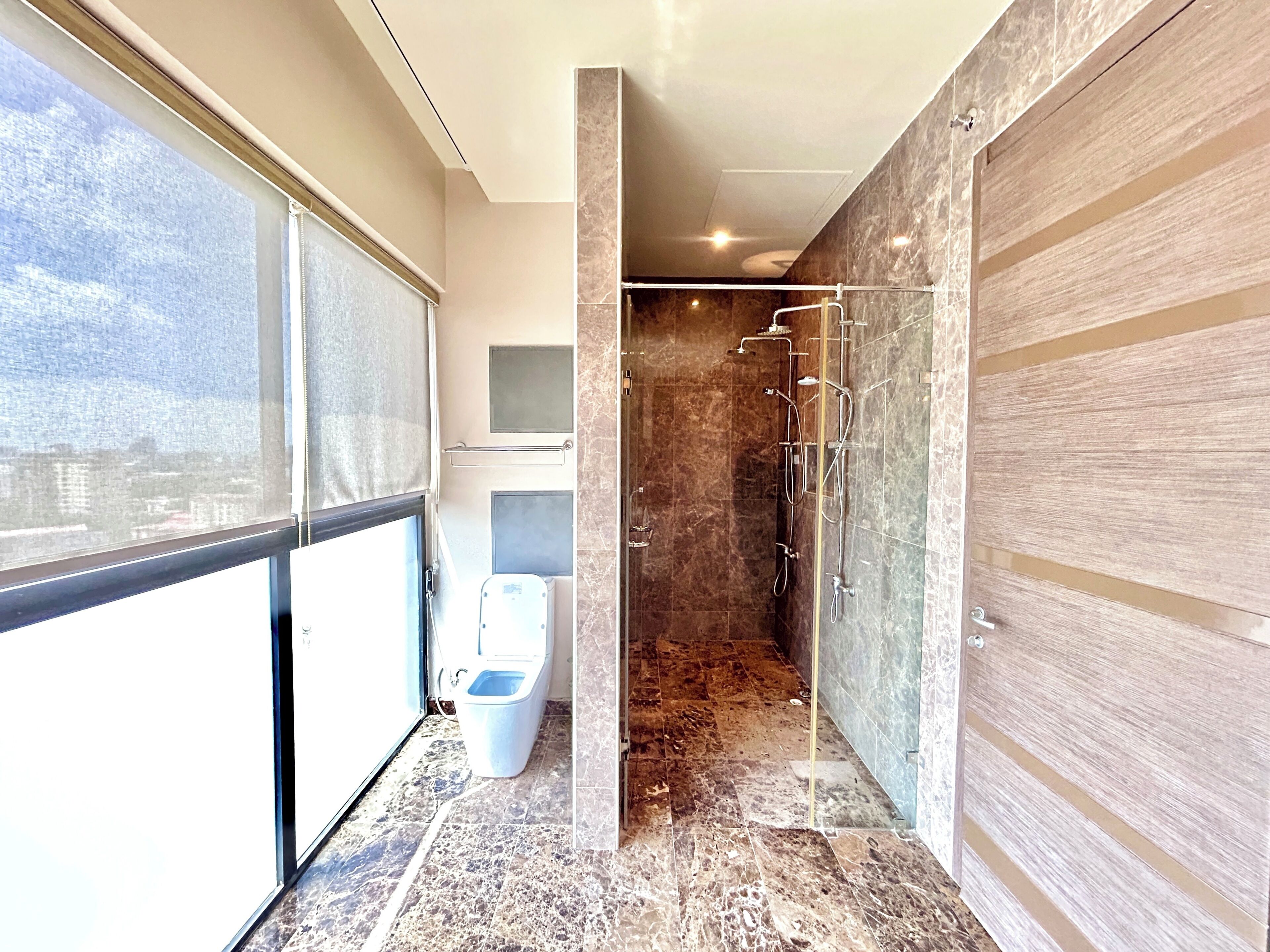 Premium Penthouse, 3 Bedrooms, City View | Bathroom | Free toiletries, slippers, towels, soap