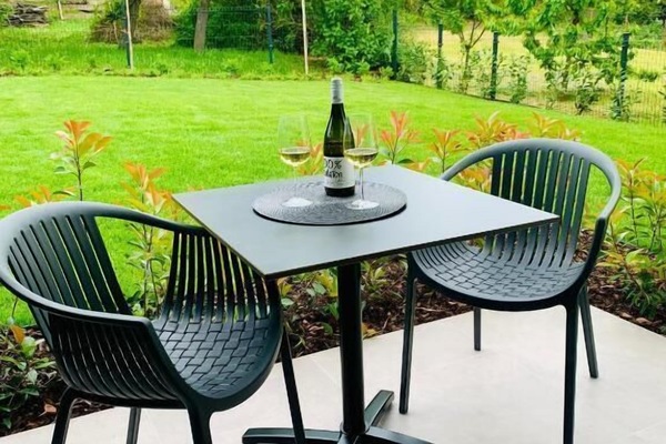 Exclusive Studio Suite, Balcony, Garden View | Outdoor dining