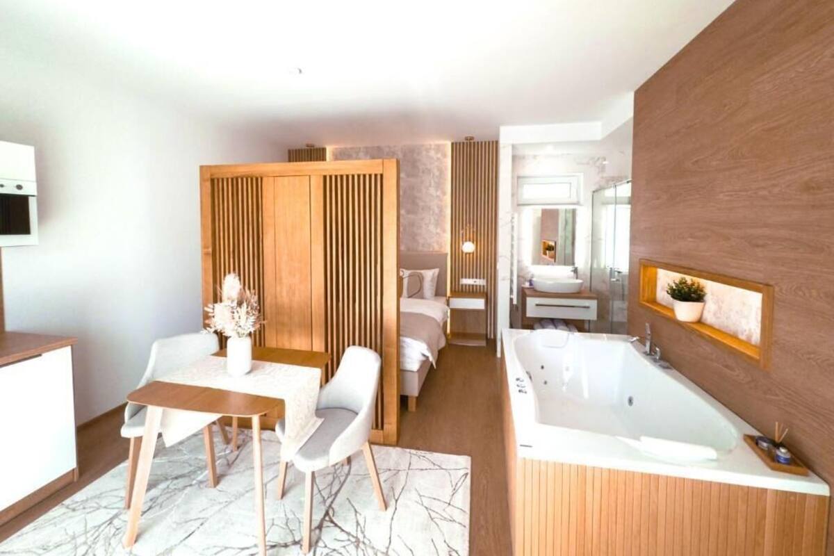 Appartement Deluxe, balcon, vue cour intérieure