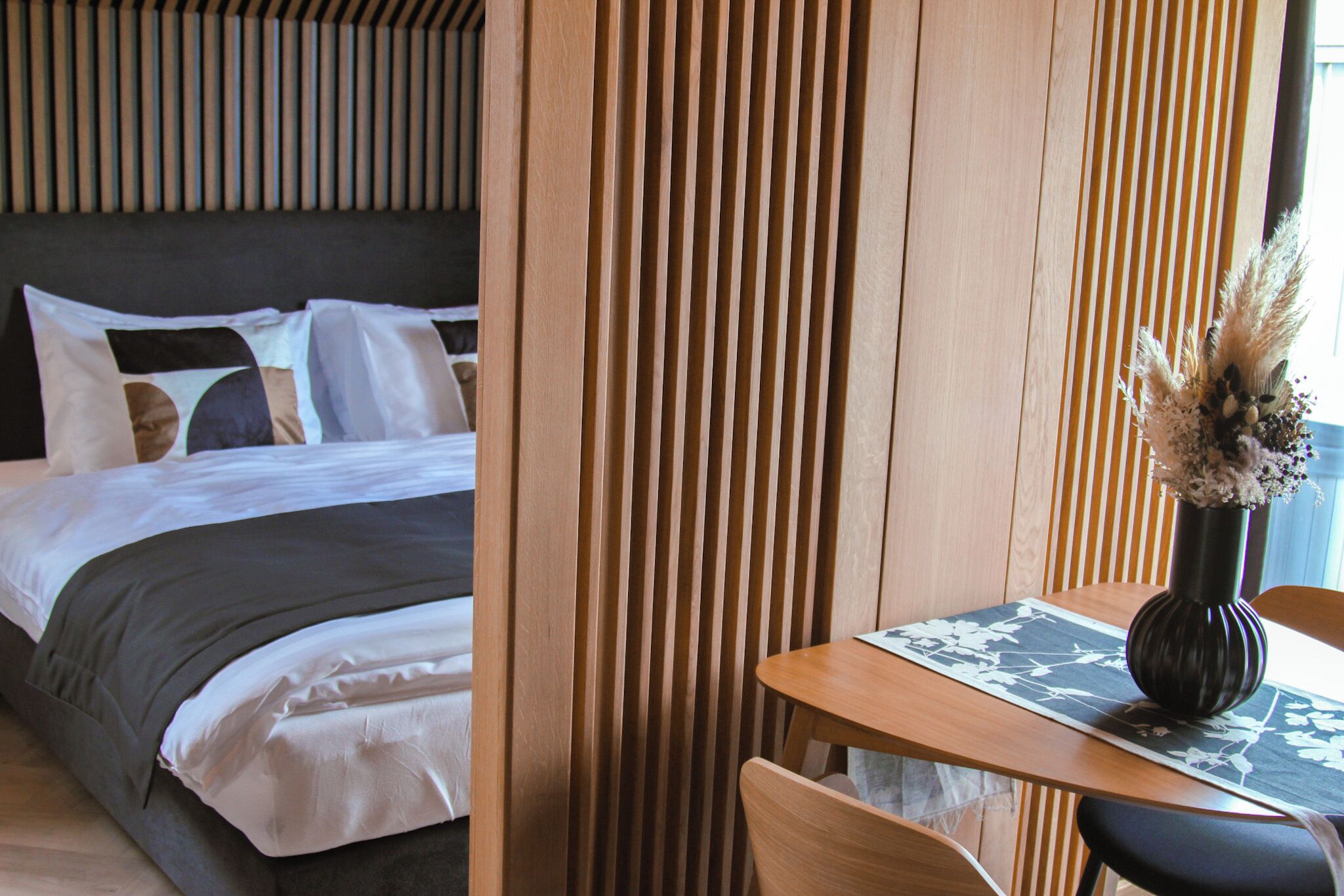 Premium Studio Suite, Balcony, Garden View | In-room safe, soundproofing, iron/ironing board, WiFi (free)