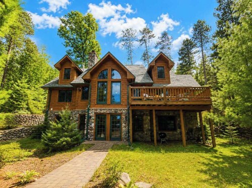 Luxury Log Home W Sandy Frontage, Private Dock, Year-Round trails