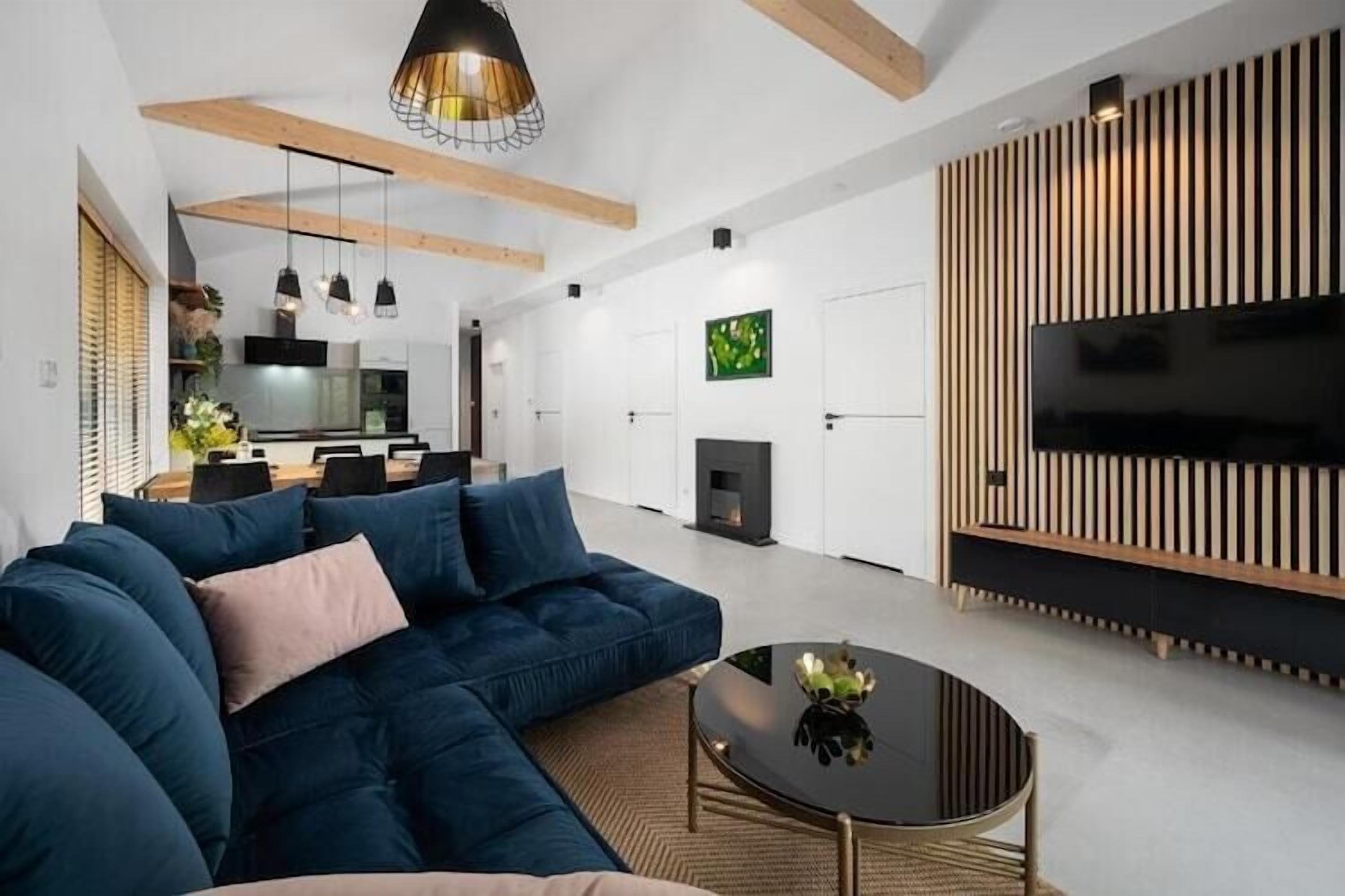 TV connectée, cheminée