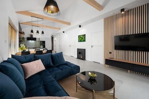 Smart-TV, Kamin