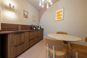 Dining - Vrbo Property (Roma)