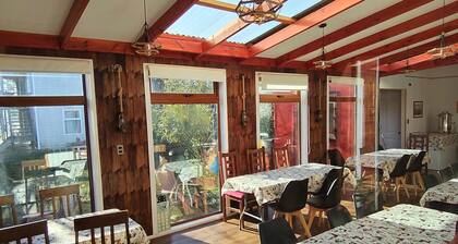 Chiloetravel Hostel, double room