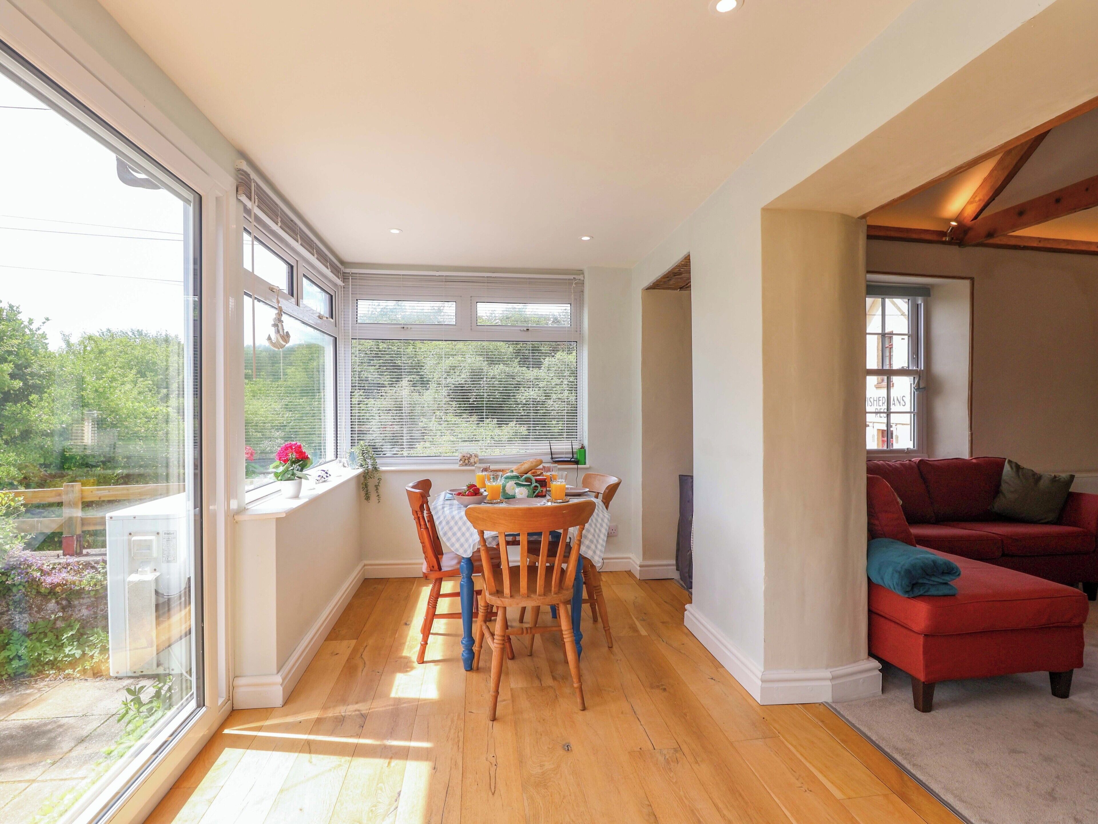 Walnut Major, Pet Friendly, With Open Fire In Aveton Gifford - Bigbury-on-Sea